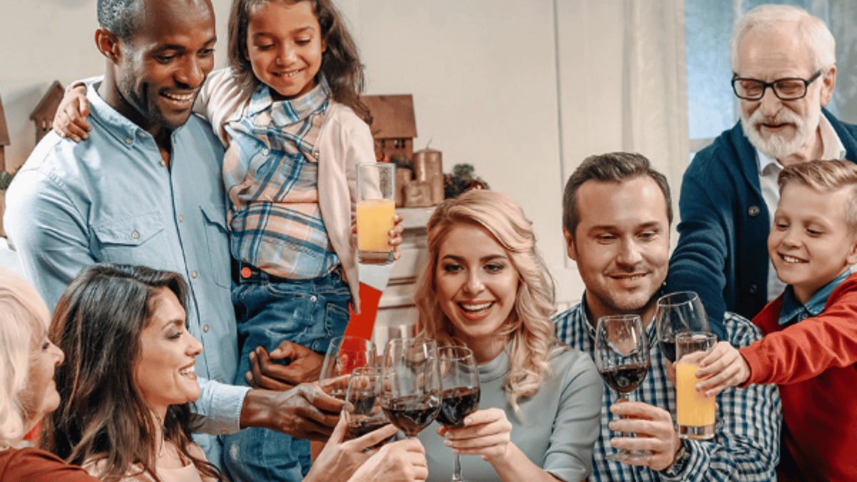 Win $5,000 in Ryan Seacrest’s Home for the Holidays Sweepstakes!