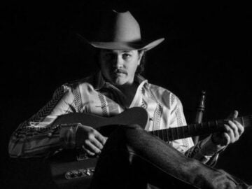 Zach Top Christmas Guitar Giveaway